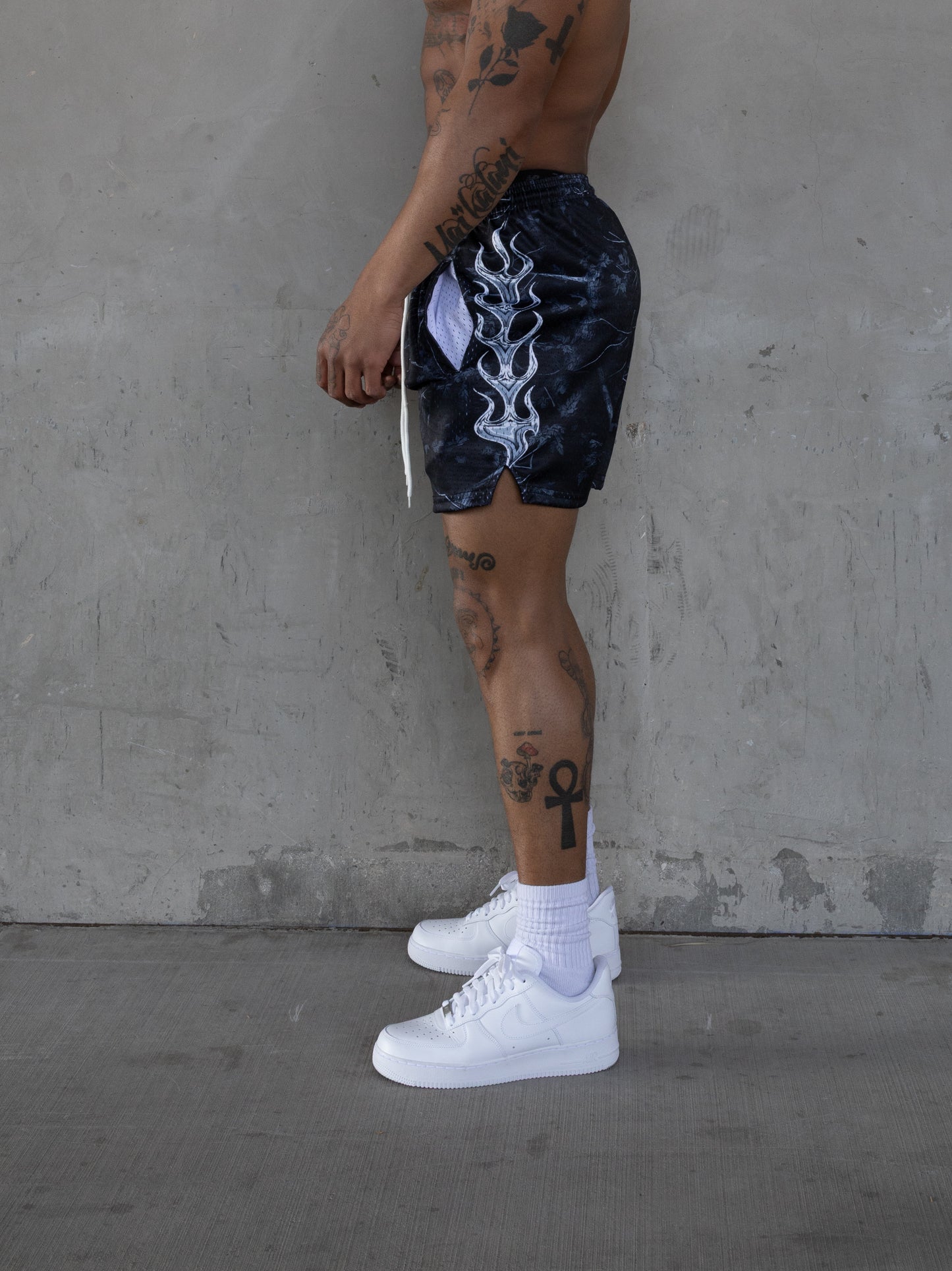 REBELETICS CHROME FLAME TREE CAMO MESH SHORTS - BLUE