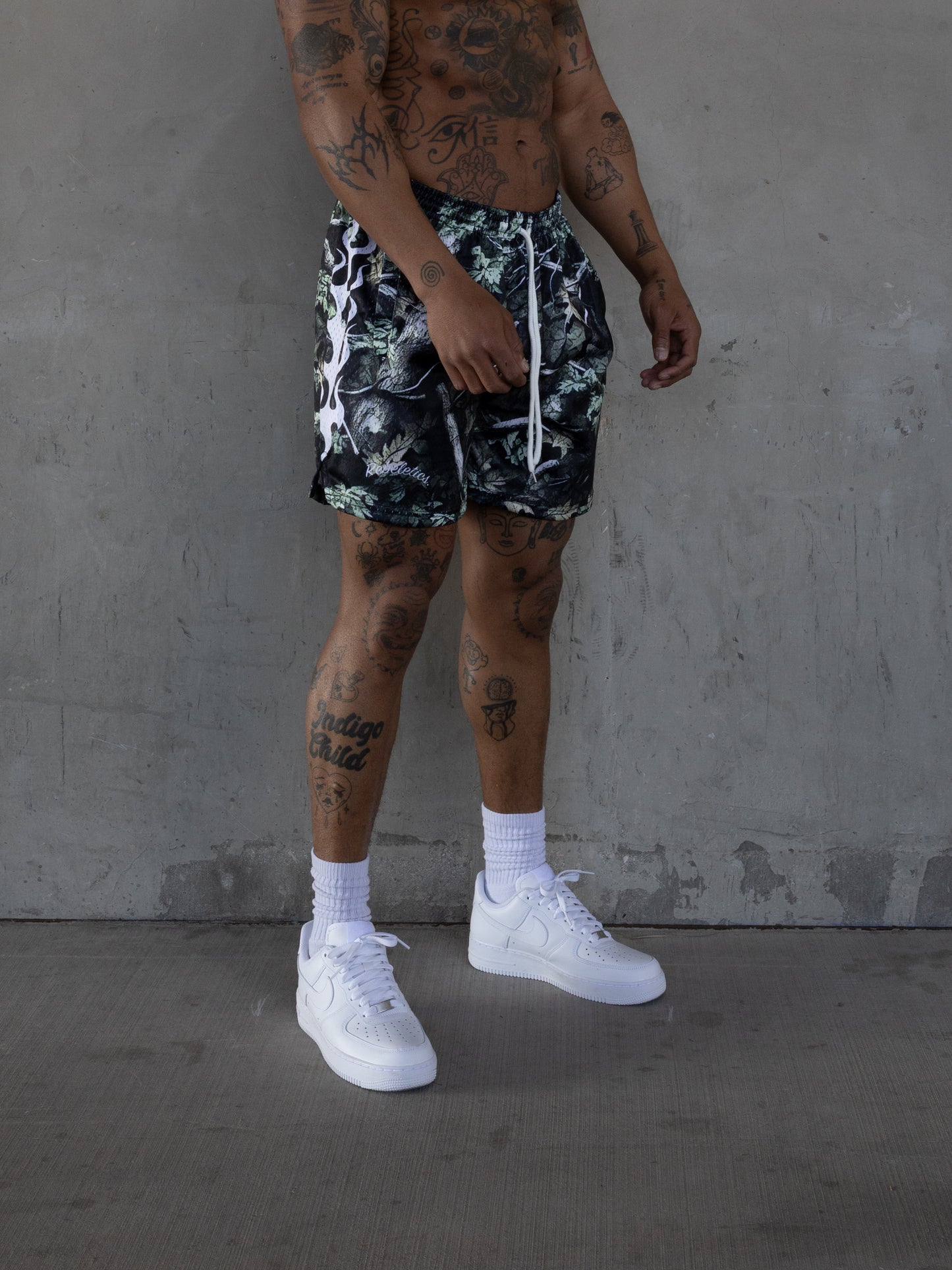 REBELETICS WHITE FLAME TREE CAMO MESH SHORTS