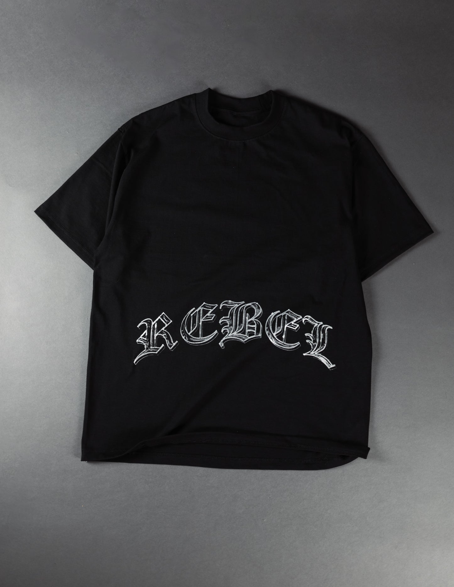 REBELETICS " SIGNATURE R " T-SHIRT - BLACK