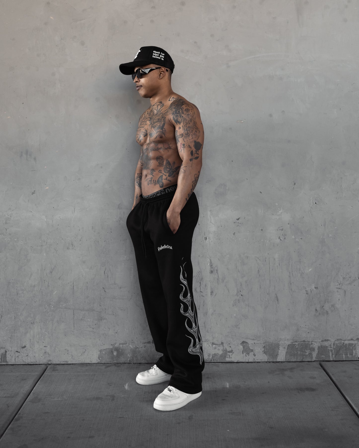 REBELETICS CHROME FLAME STRAIGHT LEG SWEATPANTS - BLACK