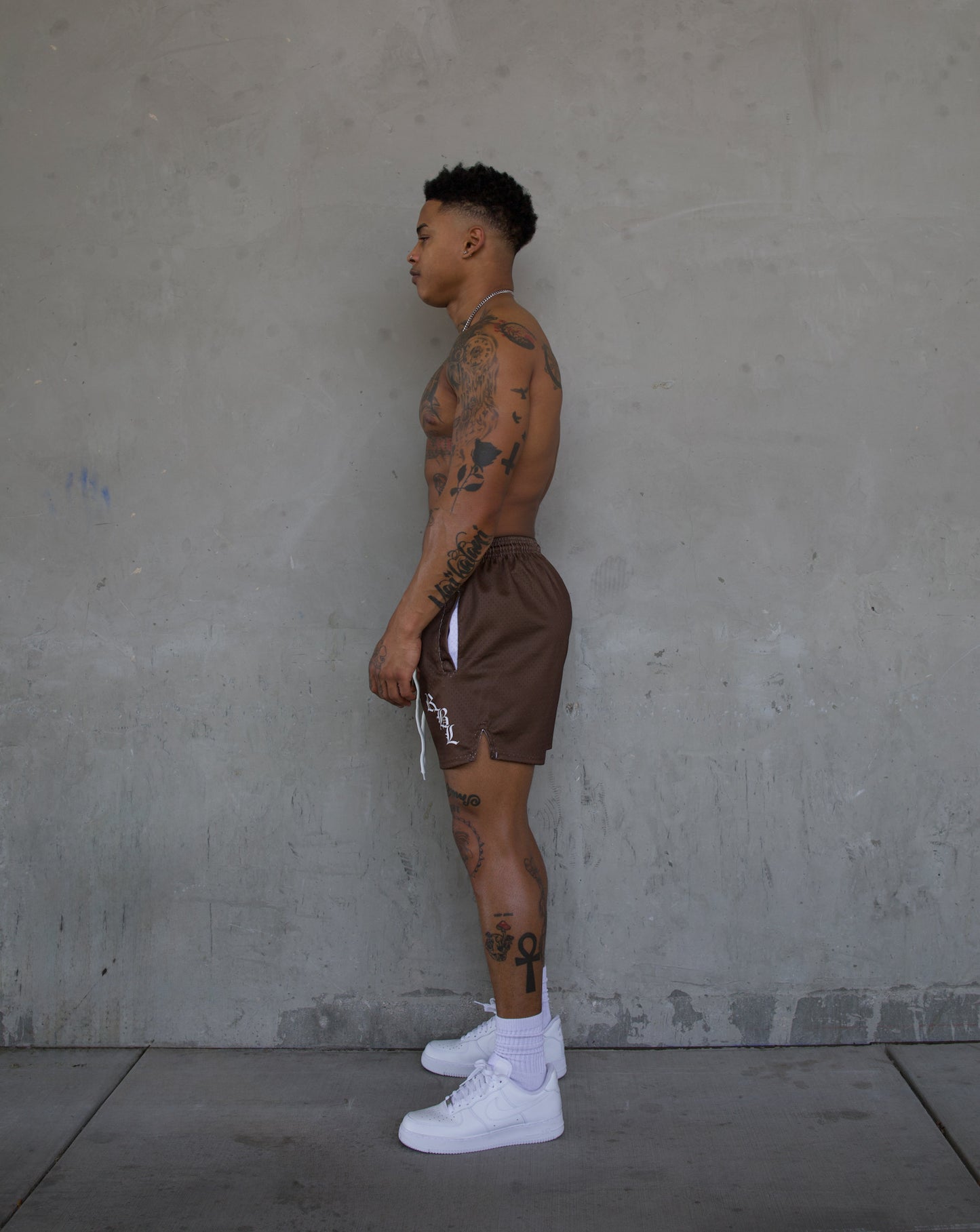 REBELETICS "RBL" MESH SHORTS - BROWN