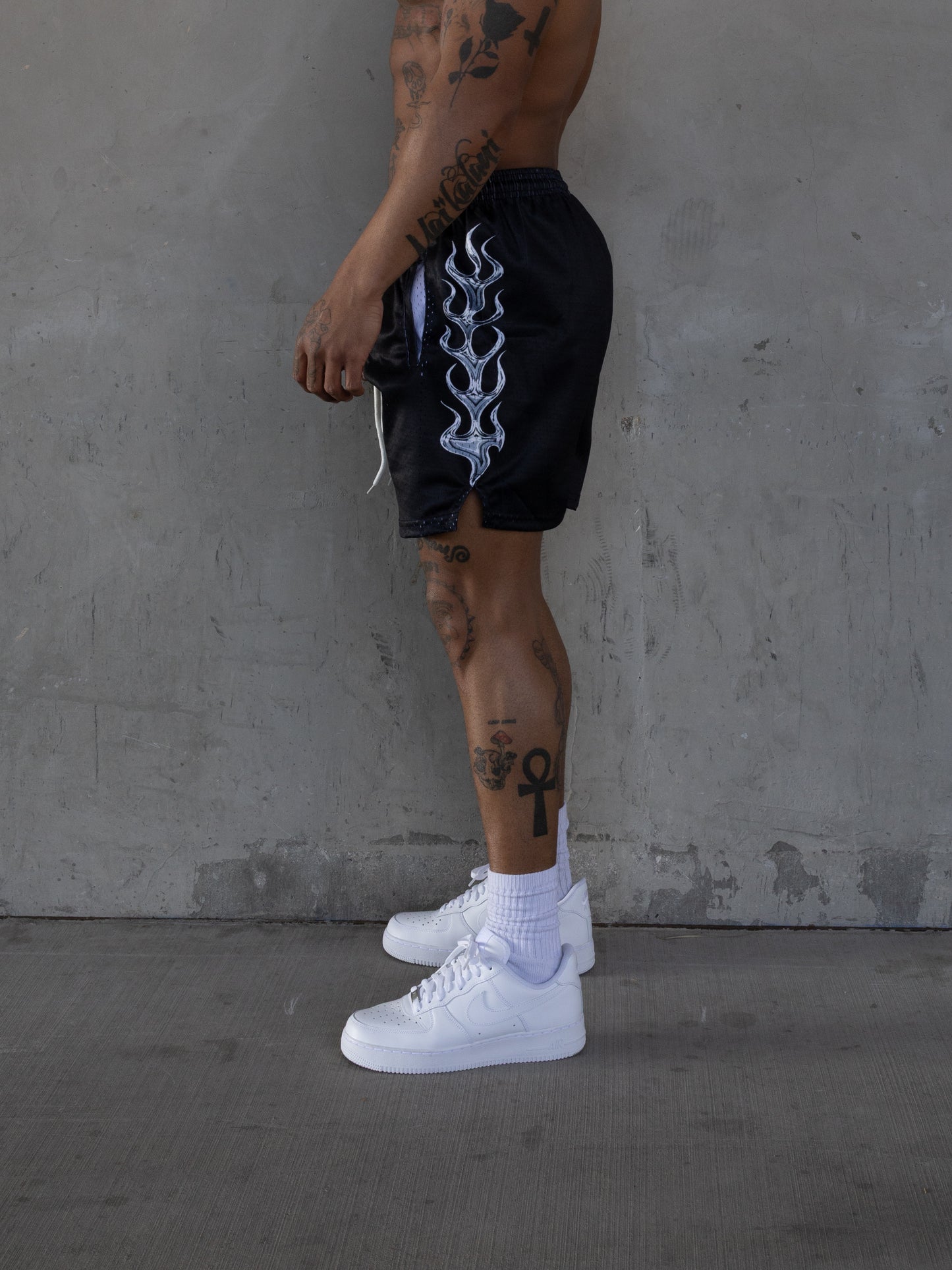 REBELETICS CHROME FLAME MESH SHORTS - BLACK
