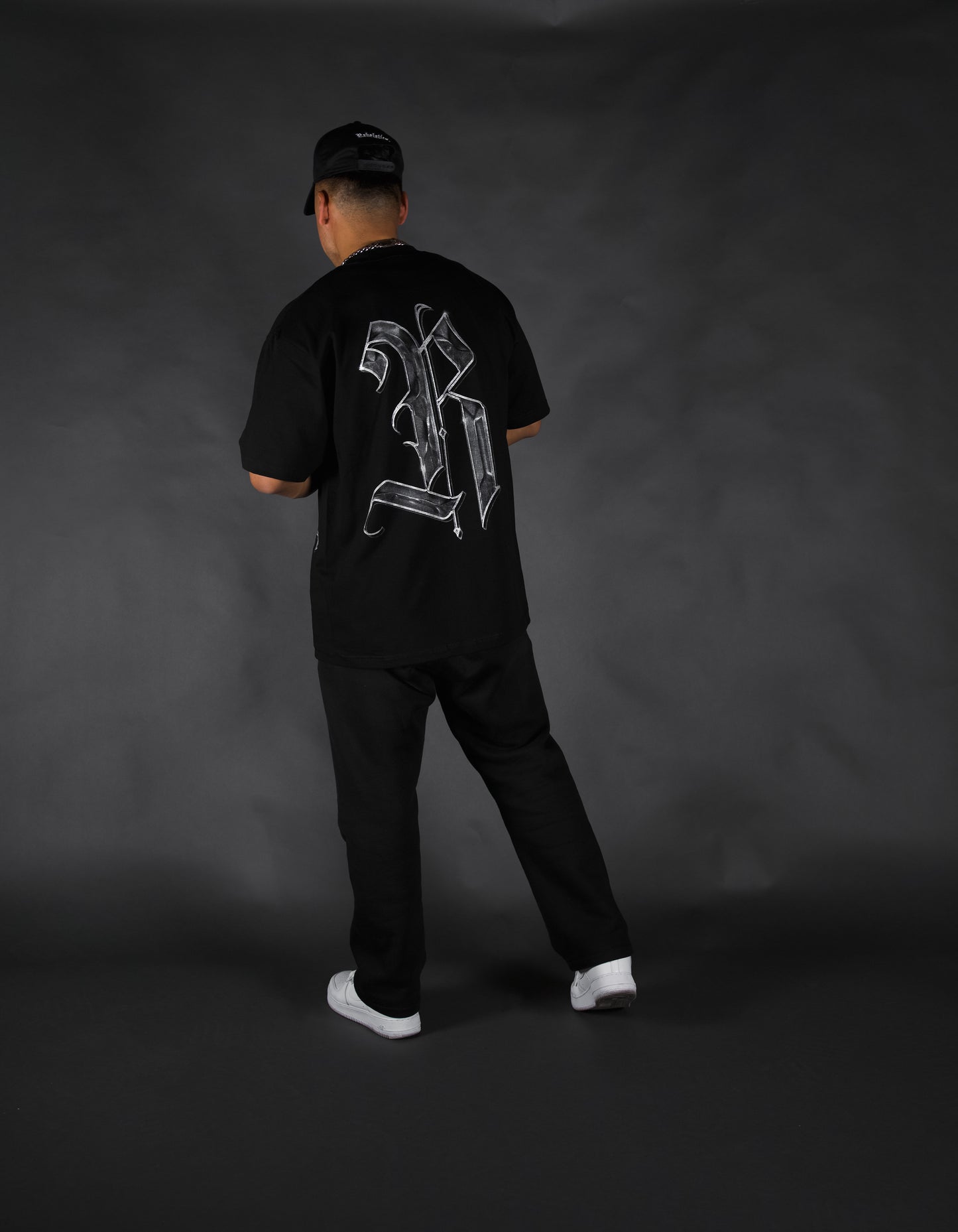 REBELETICS " SIGNATURE R " T-SHIRT - BLACK