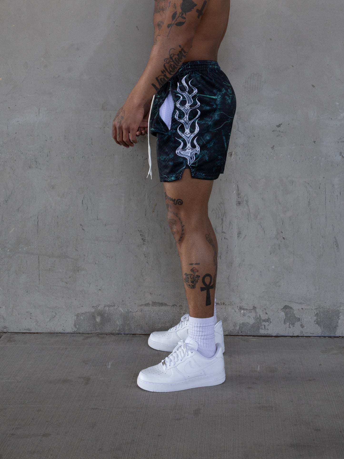 REBELETICS CHROME FLAME TREE CAMO MESH SHORTS - GREEN