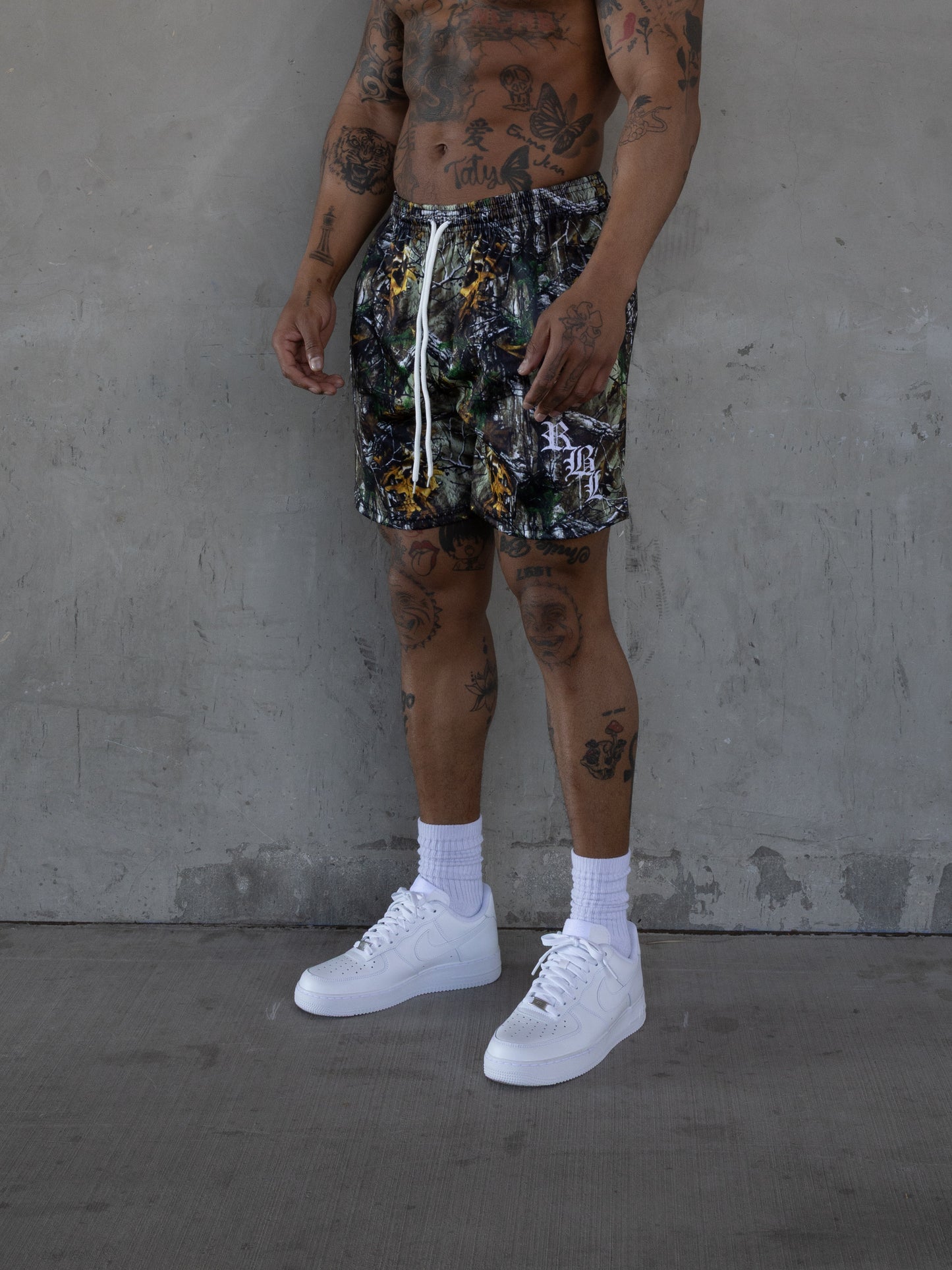 REBELETICS " RBL " TREE CAMO MESH SHORTS