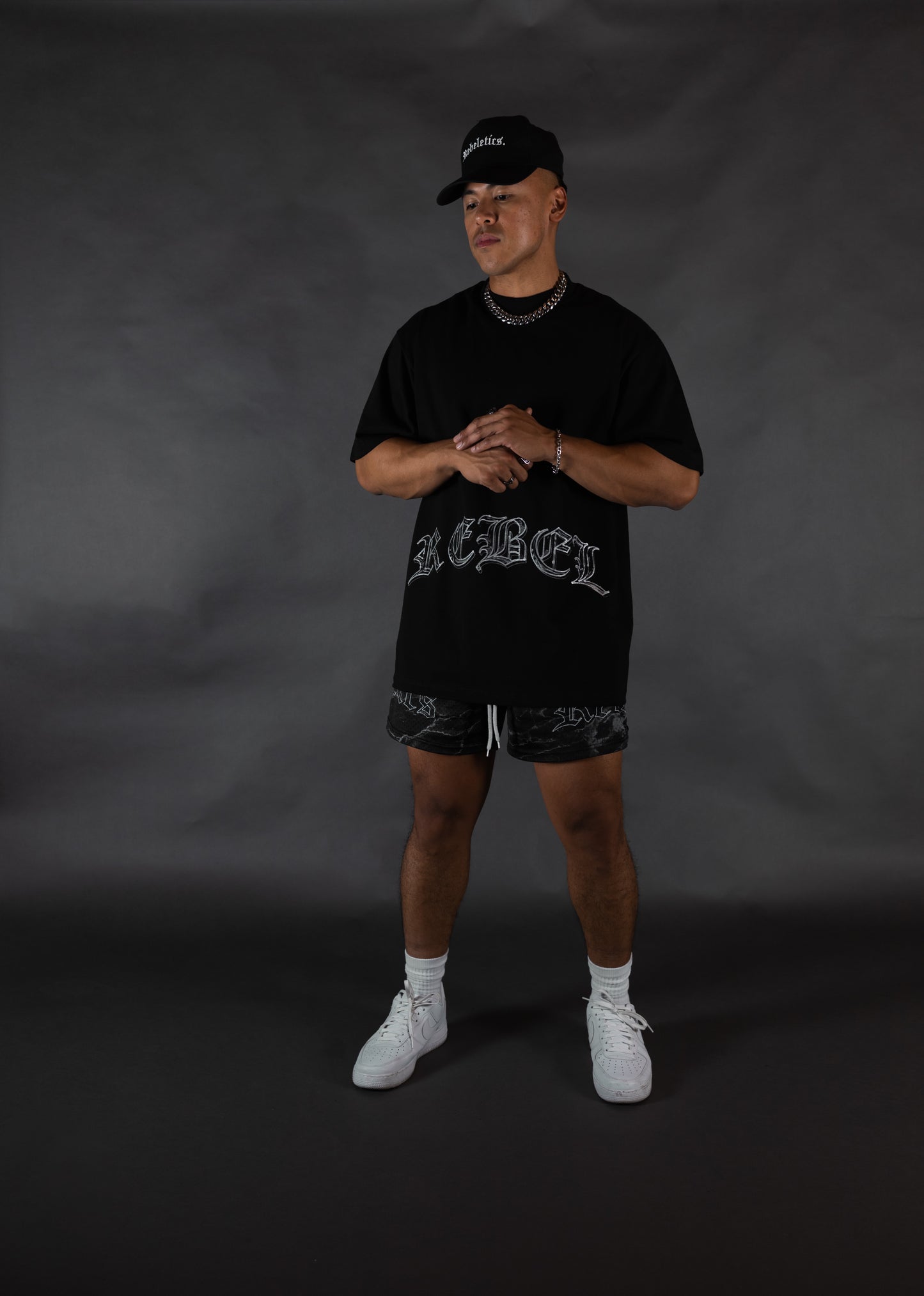 REBELETICS " SIGNATURE R " T-SHIRT - BLACK