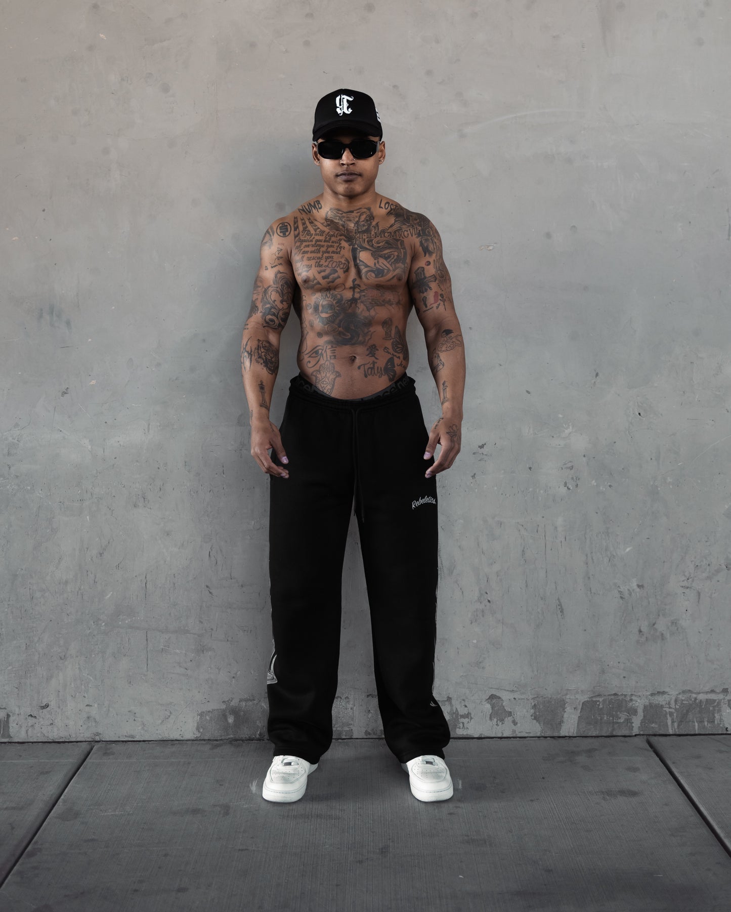REBELETICS CHROME FLAME STRAIGHT LEG SWEATPANTS - BLACK