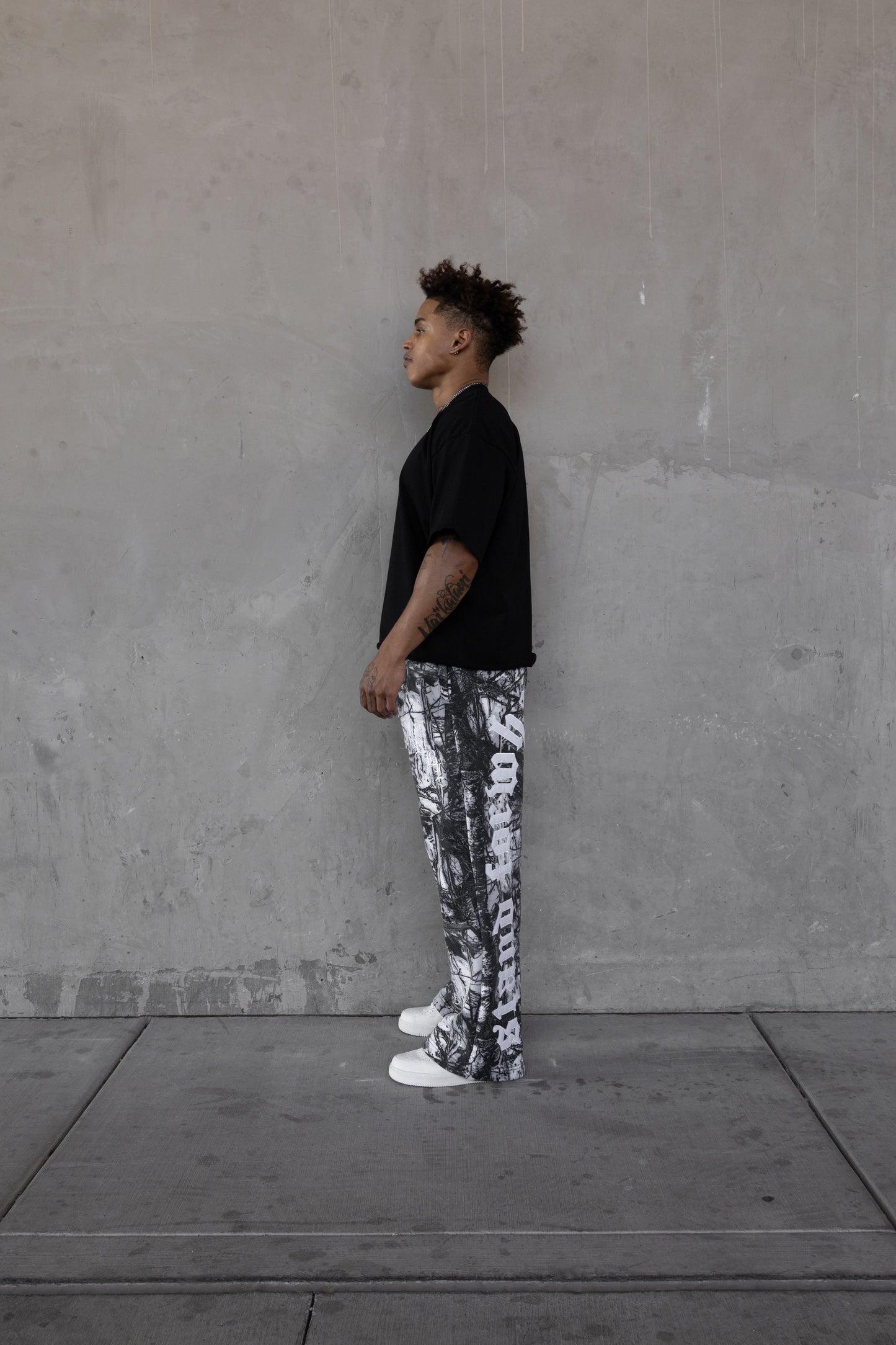 Rebeletics Baggy Sweatpants Tree Camo - Snow