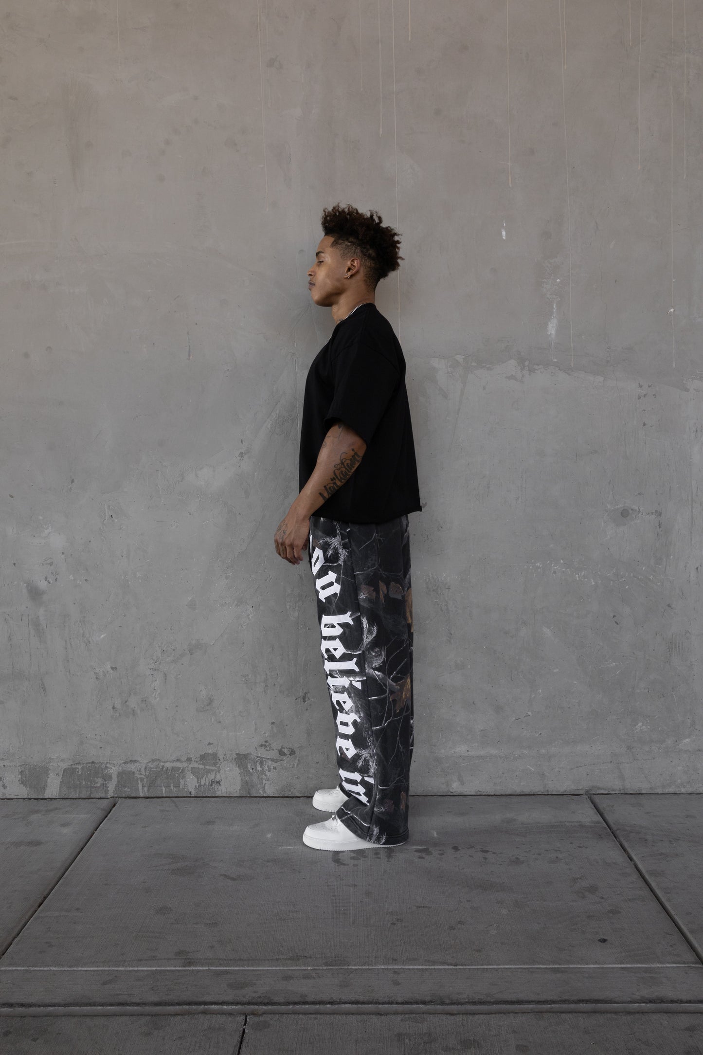 Rebeletics Baggy Sweatpants Tree Camo ( REVERSED LOGO ) - Shadow Black