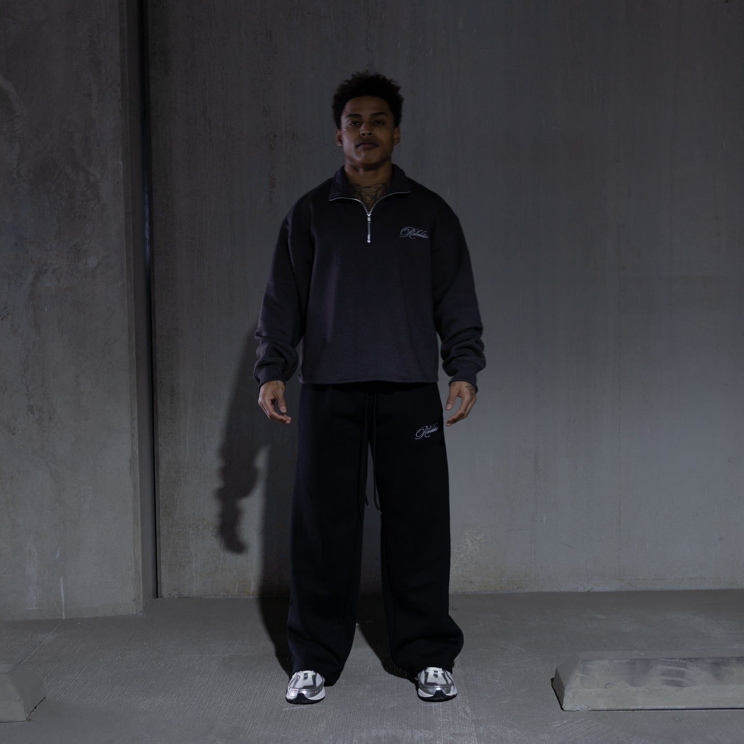 REBELETICS CROPPED QUARTER ZIP - CHARCOAL