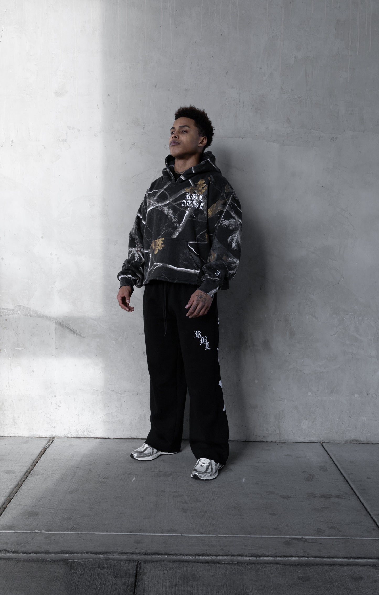 REBELETICS CROPPED TREE CAMO HOODIE - SHADOW BLACK