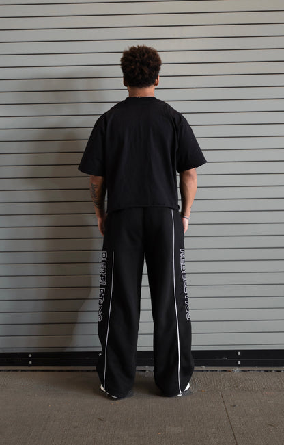 REBELETICS BAGGY SWEATPANTS - BLACK
