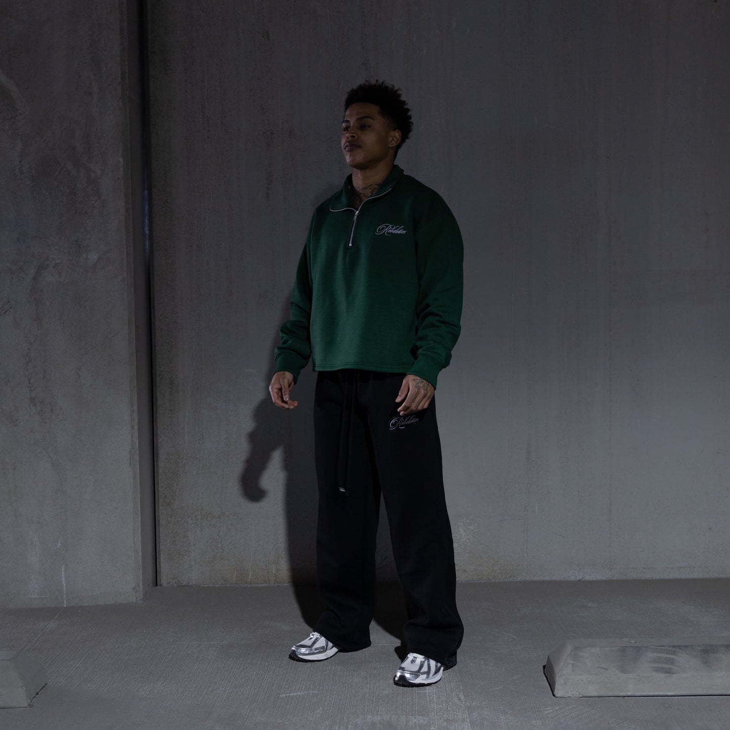 REBELETICS CROPPED QUARTER ZIP - FOREST GREEN