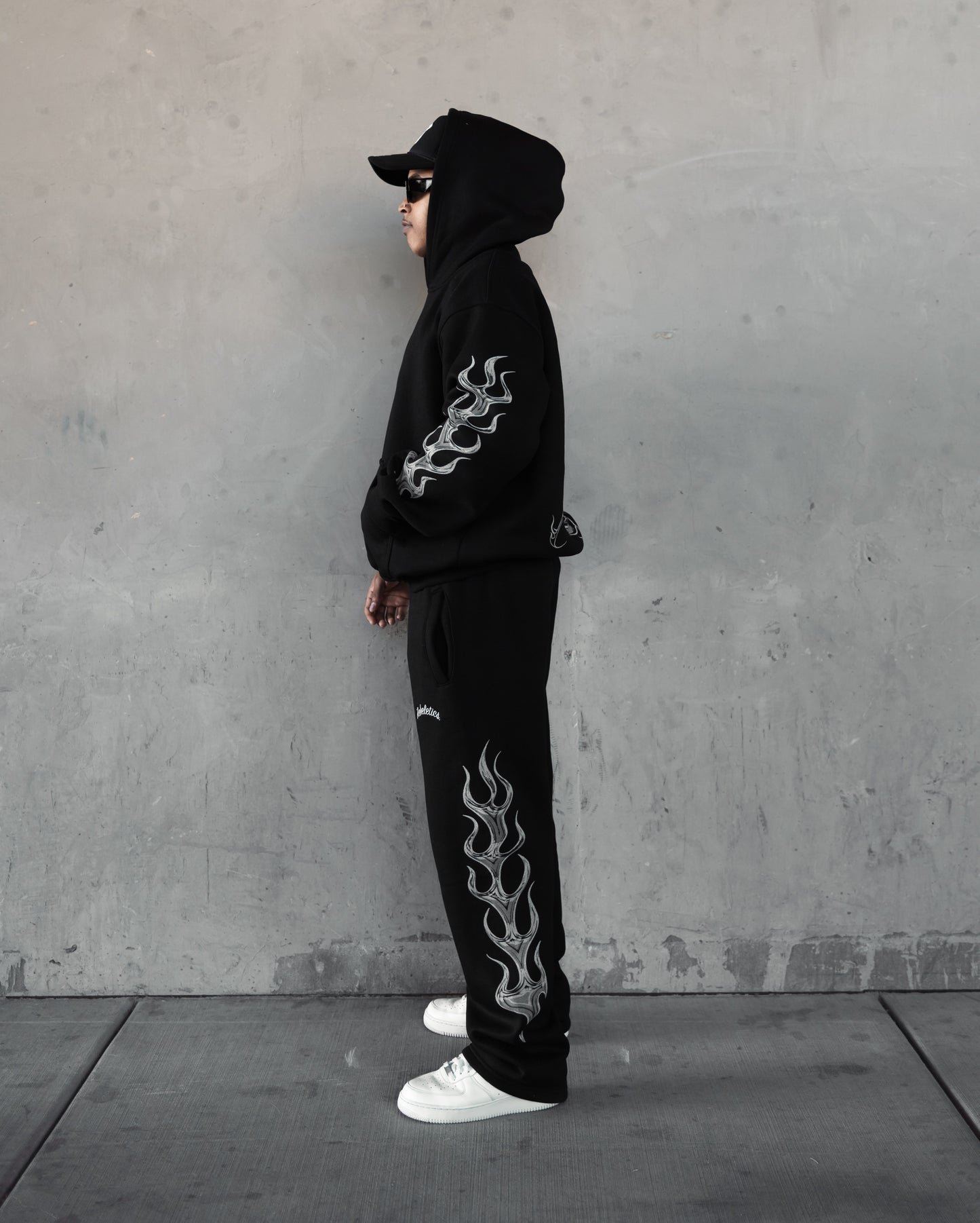 REBELETICS CHROME FLAME " R " HOODIE - BLACK