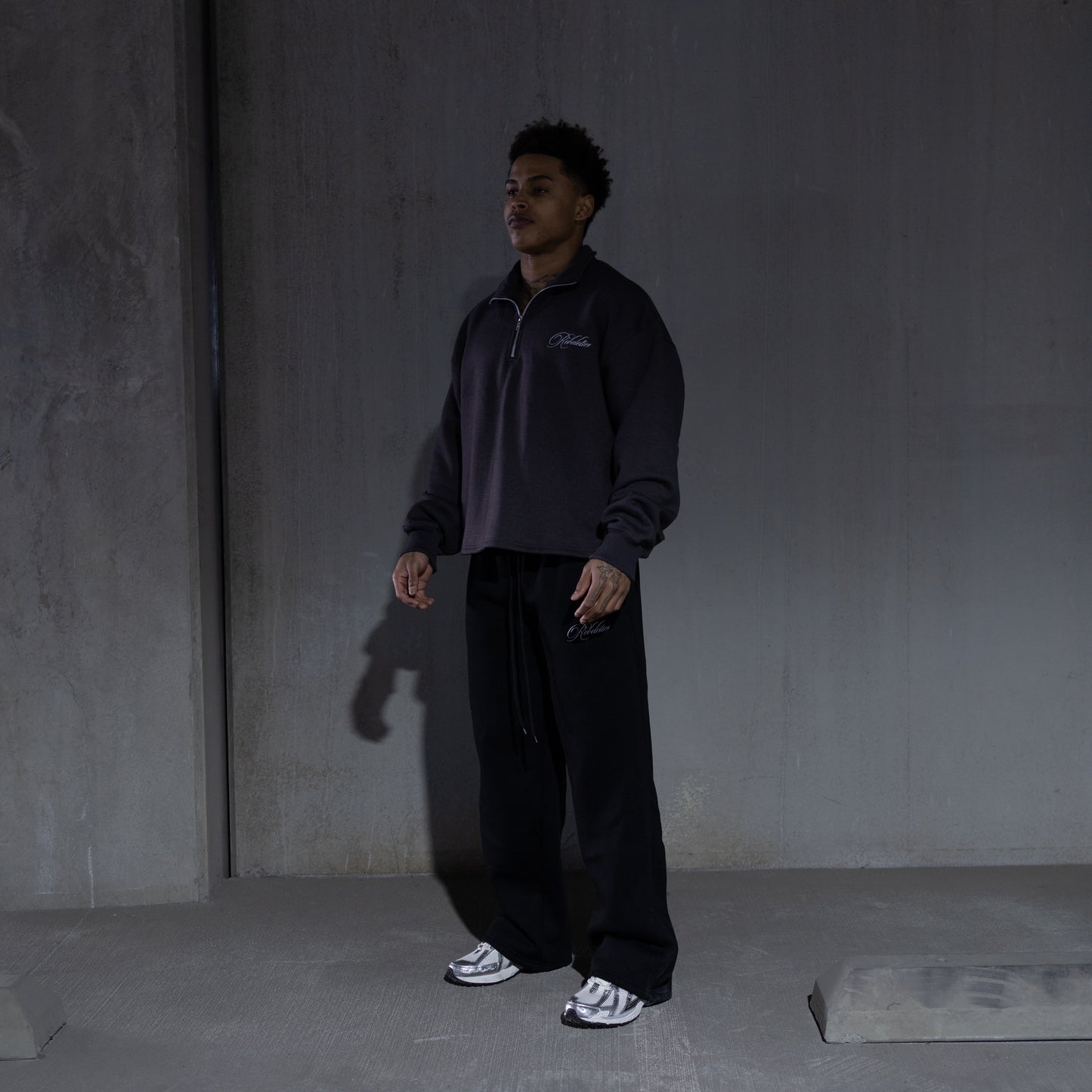 REBELETICS CROPPED QUARTER ZIP - CHARCOAL