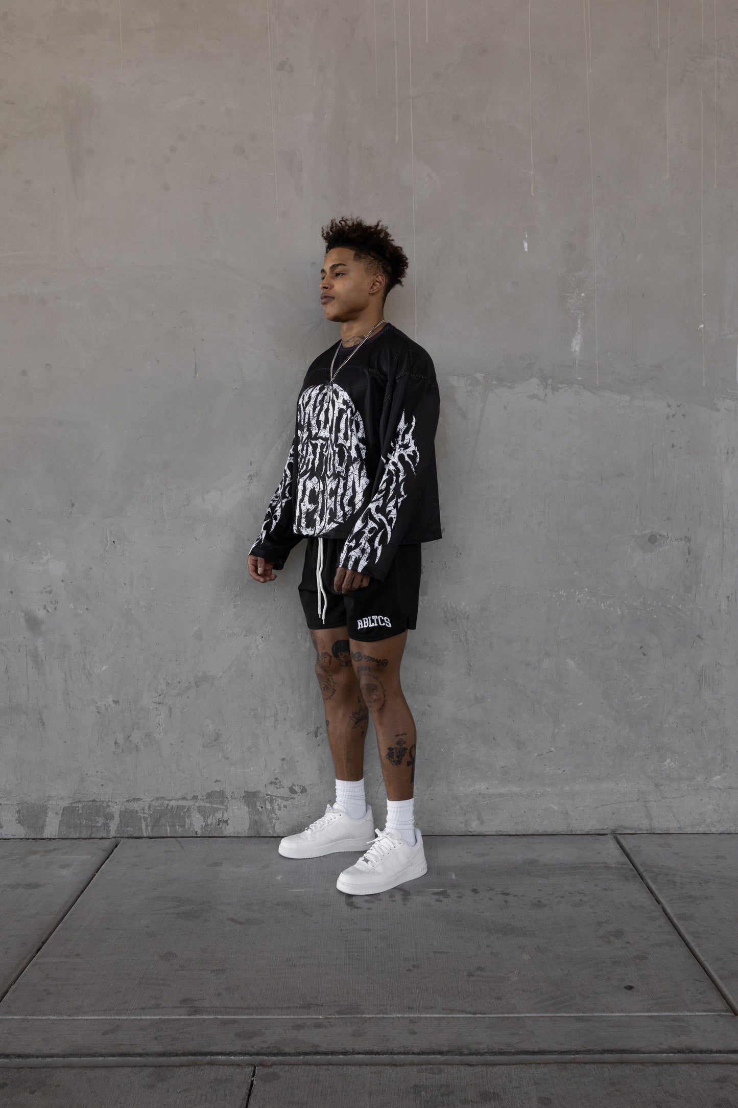 REBELETICS CROPPED MESH LONGSLEEVE - BLACK