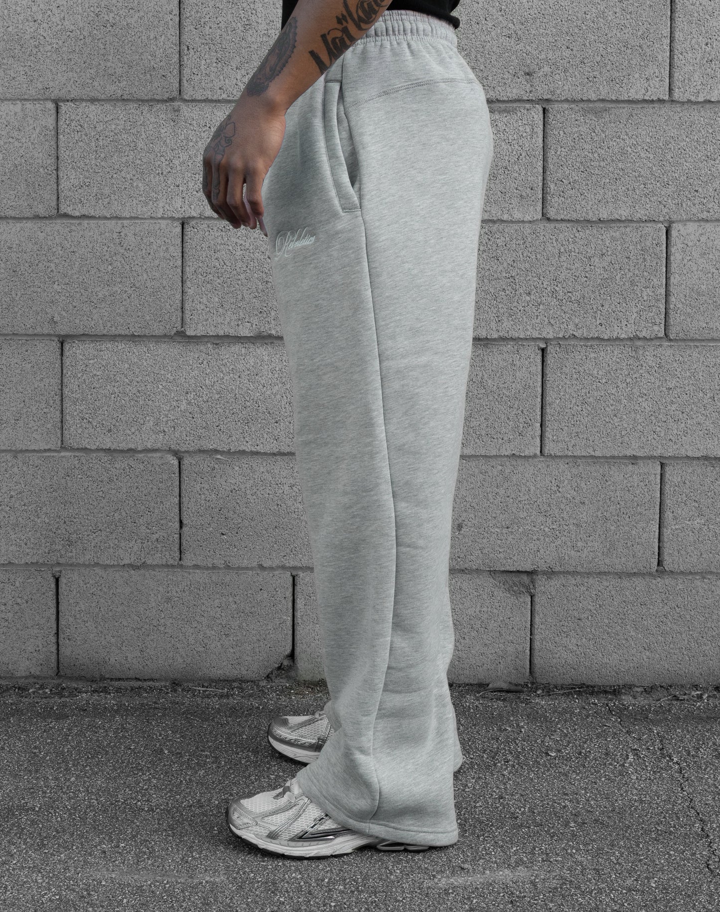 REBELETICS BAGGY SWEATPANTS - HEATHER GRAY