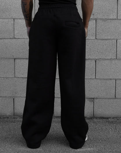 REBELETICS BAGGY SWEATPANTS - BLACK