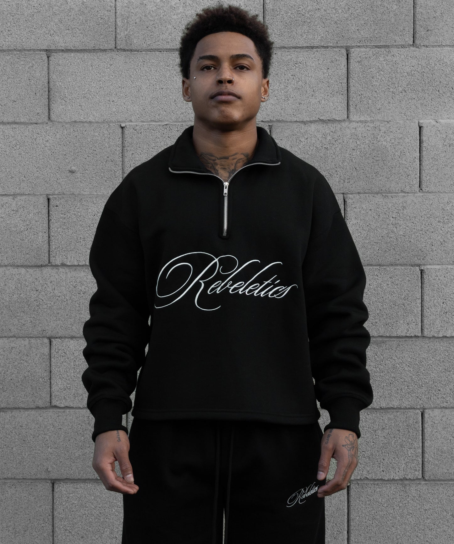 REBELETICS CROPPED QUARTER ZIP - BLACK