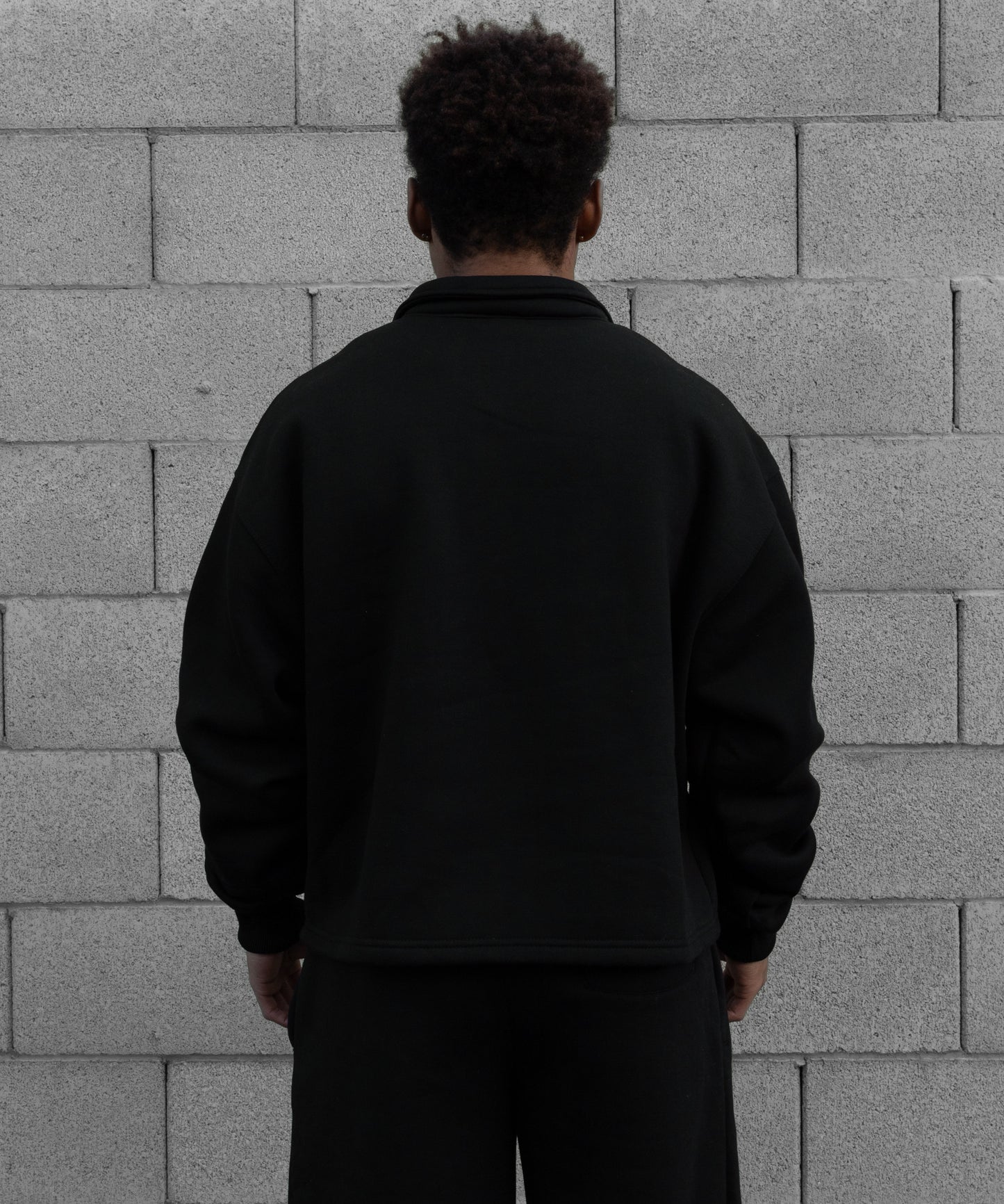 REBELETICS CROPPED QUARTER ZIP - BLACK